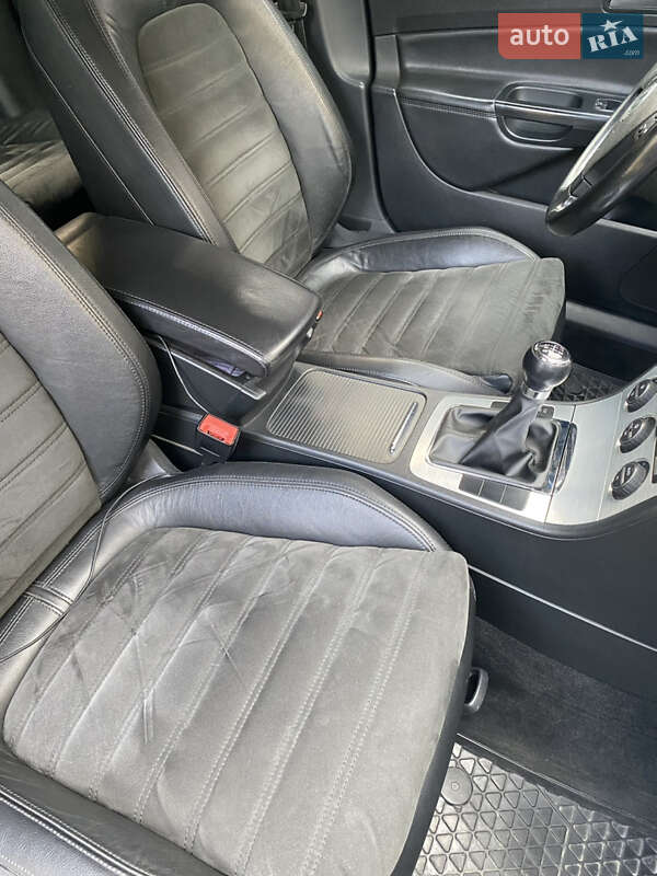 Седан Volkswagen Passat 2008 в Виноградові