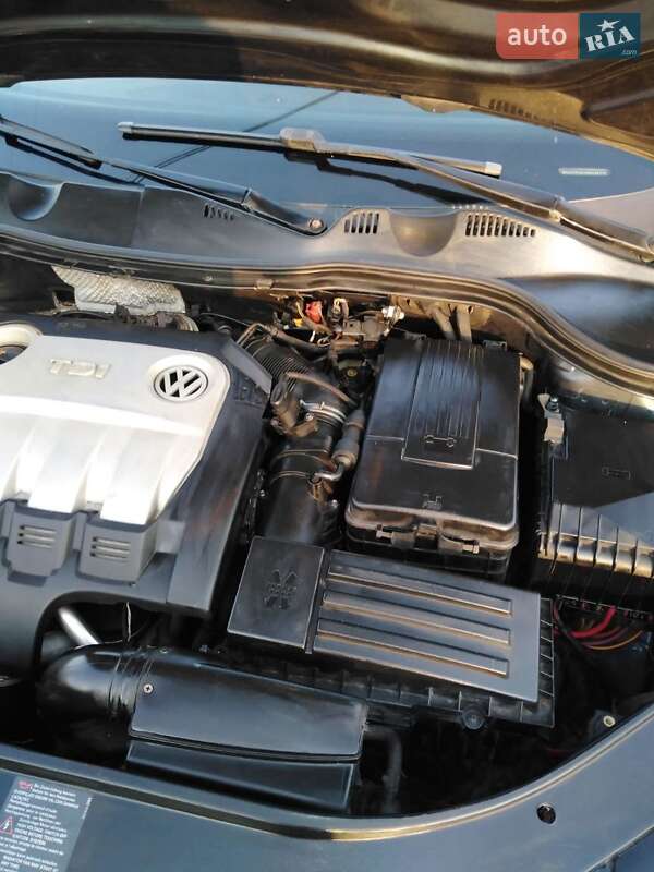 Универсал Volkswagen Passat 2006 в Калуше