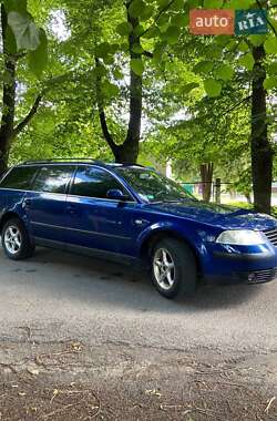 Універсал Volkswagen Passat 2001 в 