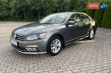 Седан Volkswagen Passat 2015 в Львові
