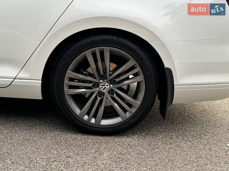 Універсал Volkswagen Passat 2017 в Вишгороді