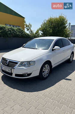 Седан Volkswagen Passat 2008 в Киеве
