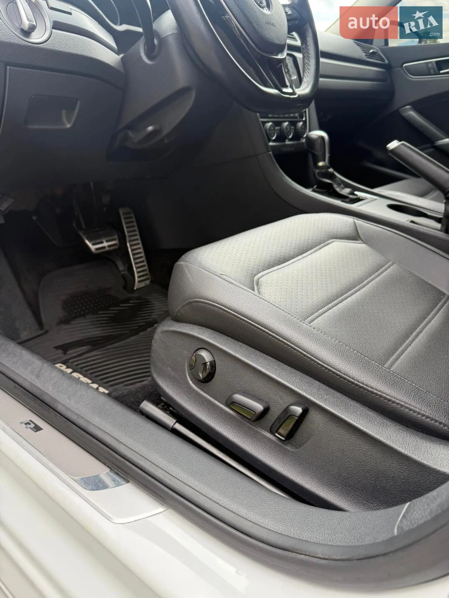 2017 Volkswagen Passat - мініатюра 14