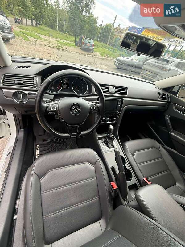 Седан Volkswagen Passat 2017 в Сумах