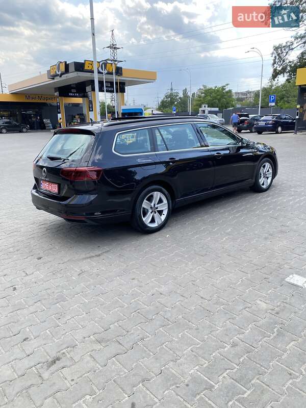 Універсал Volkswagen Passat 2021 в Дніпрі