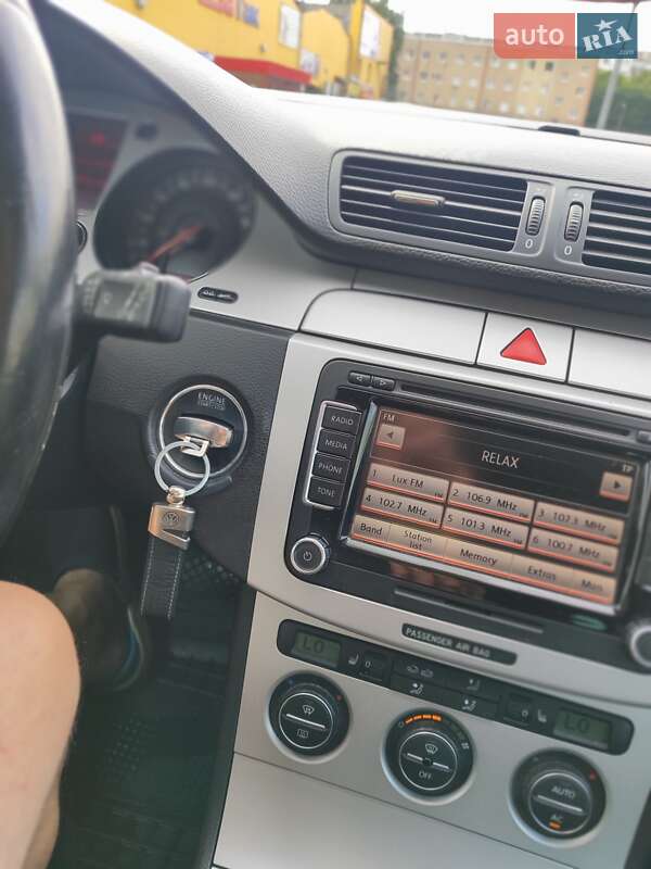 Универсал Volkswagen Passat 2008 в Житомире