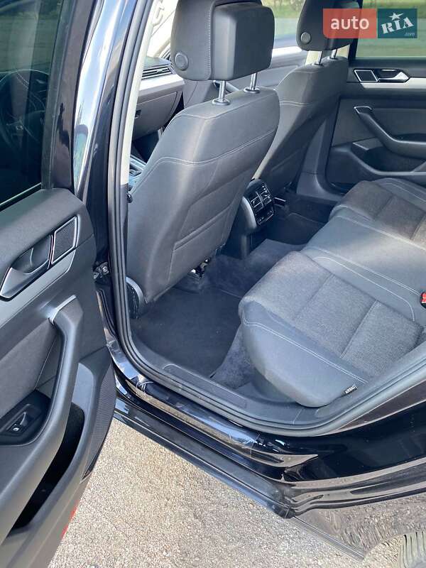 Универсал Volkswagen Passat 2015 в Житомире