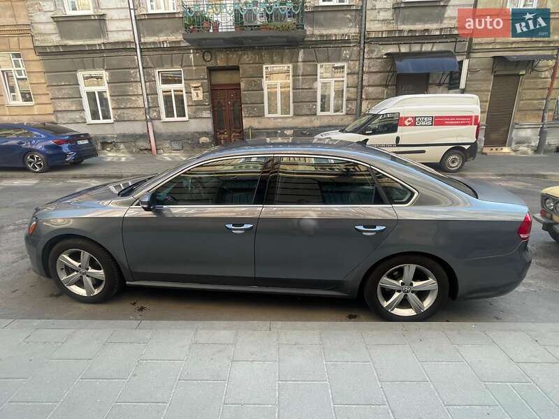 Седан Volkswagen Passat 2015 в Львове