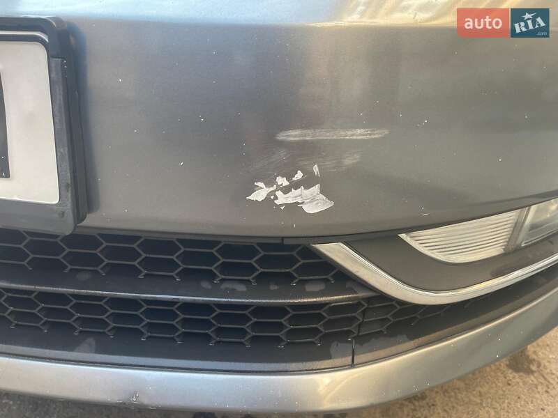 Седан Volkswagen Passat 2015 в Львове