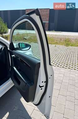 Седан Volkswagen Passat 2011 в 