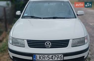 Универсал Volkswagen Passat 1998 в Костополе