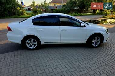 Седан Volkswagen Passat 2012 в 