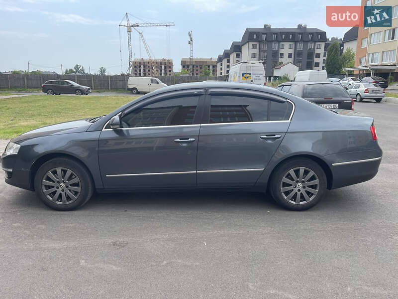 Седан Volkswagen Passat 2010 в Крюковщине