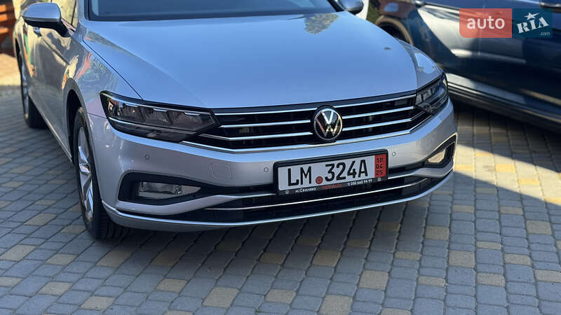 Универсал Volkswagen Passat 2021 в Сваляве