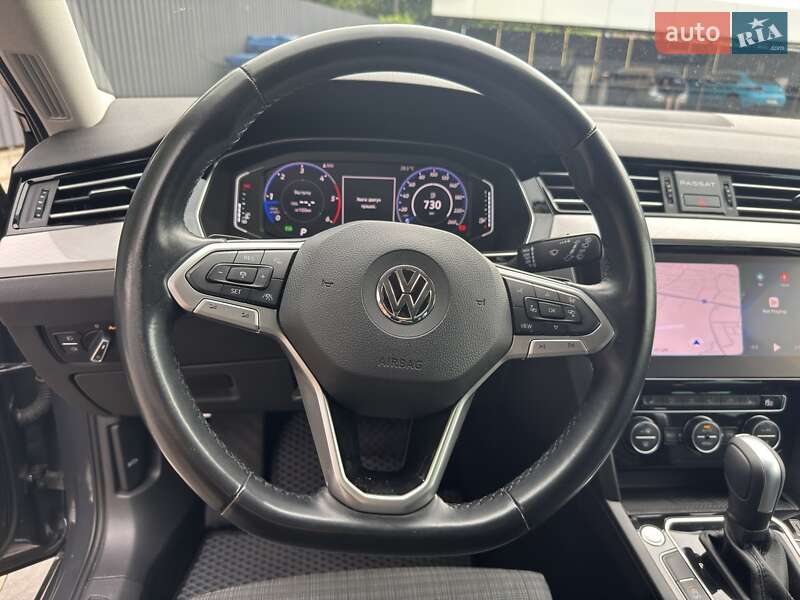 Универсал Volkswagen Passat 2019 в Ужгороде