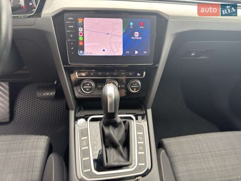 Универсал Volkswagen Passat 2019 в Ужгороде