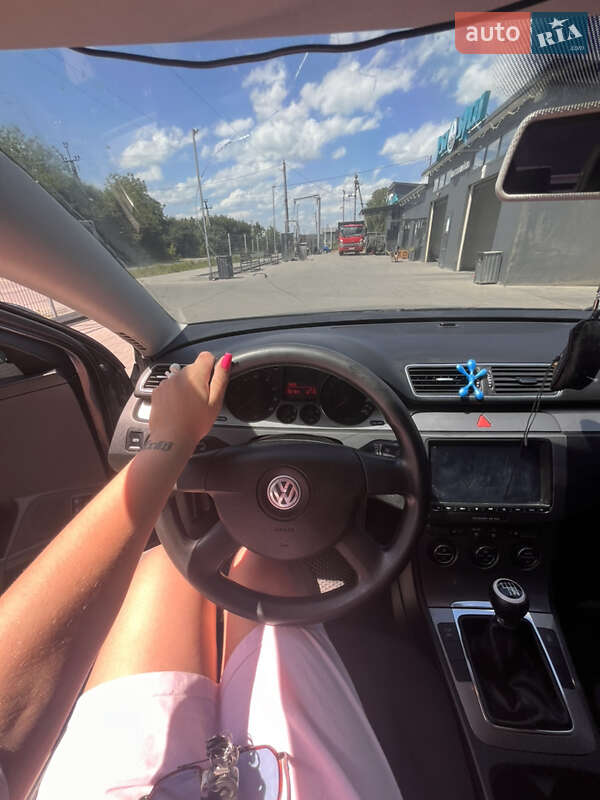 Седан Volkswagen Passat 2007 в Красилове