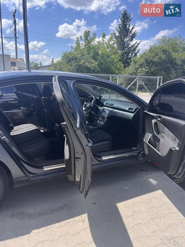 Седан Volkswagen Passat 2007 в Красилове