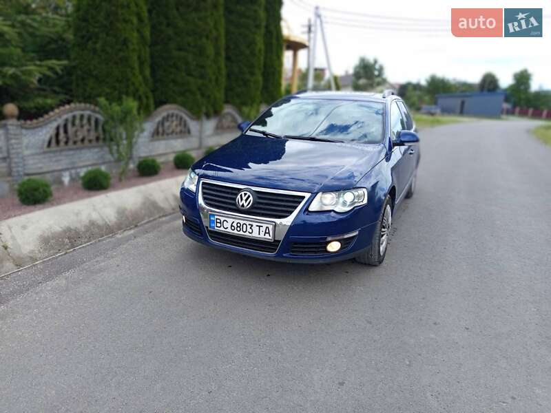 Універсал Volkswagen Passat 2005 в Новояворівську