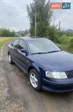Седан Volkswagen Passat 1997 в 