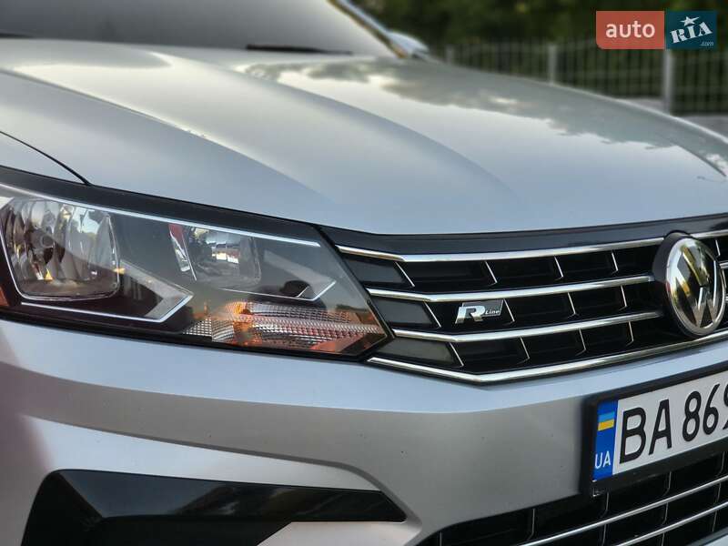 Седан Volkswagen Passat 2016 в Кропивницком