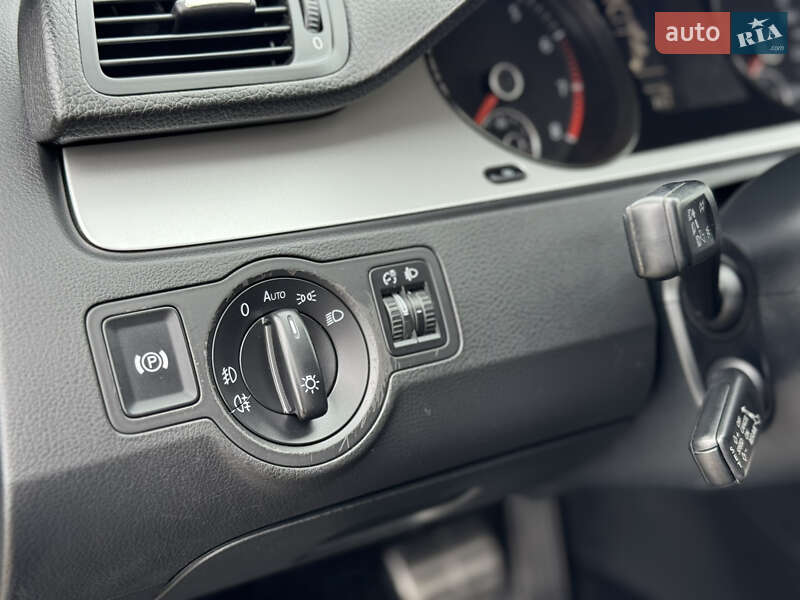 Универсал Volkswagen Passat 2009 в Луцке