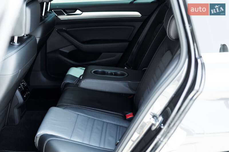 Універсал Volkswagen Passat 2019 в Києві