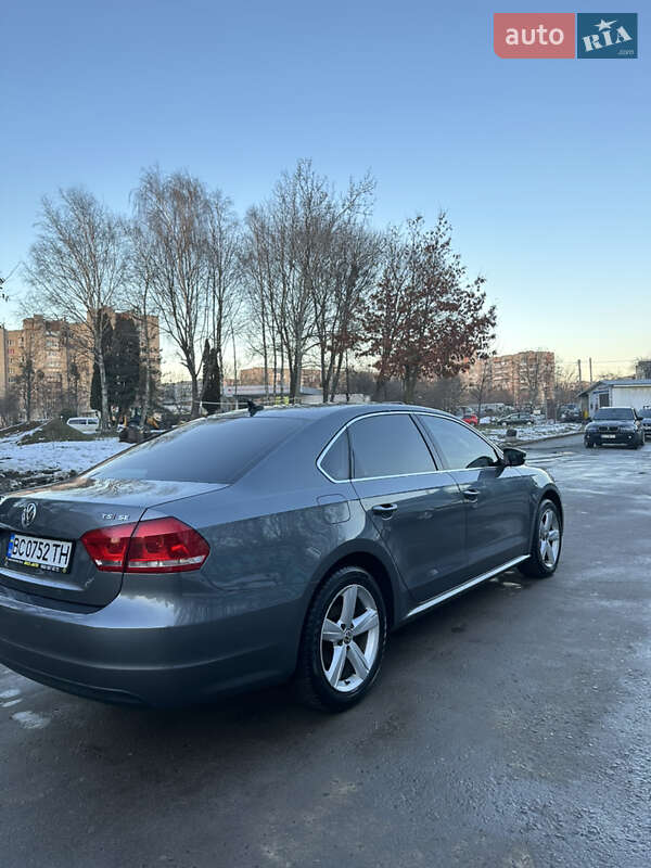 Седан Volkswagen Passat 2014 в Львове