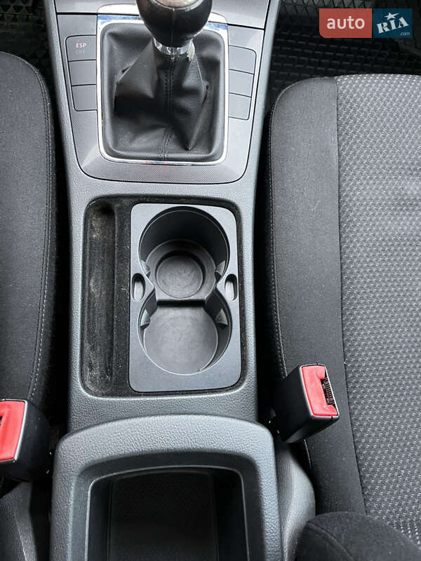 Седан Volkswagen Passat 2005 в Звягелі