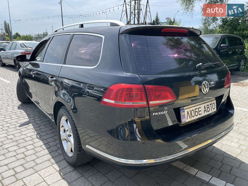 Универсал Volkswagen Passat 2011 в Львове