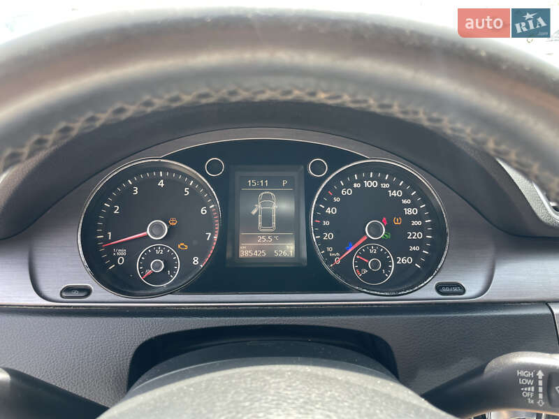 Универсал Volkswagen Passat 2011 в Львове