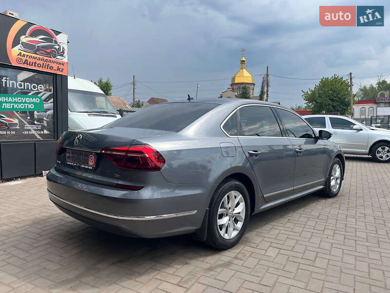 Седан Volkswagen Passat 2016 в Кривом Роге