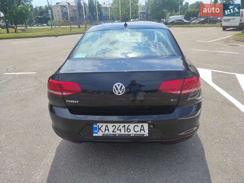 Седан Volkswagen Passat 2017 в Киеве