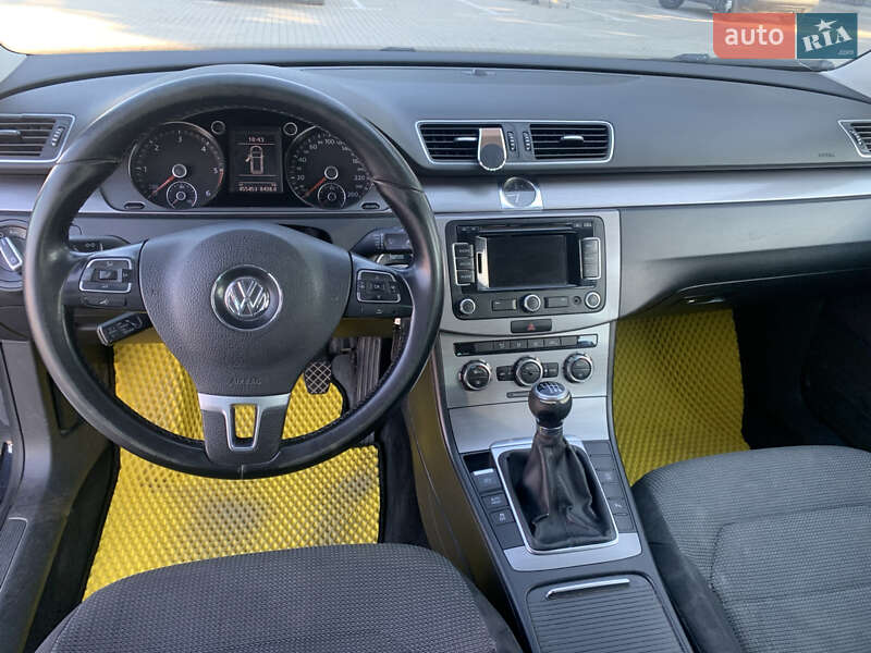 Универсал Volkswagen Passat 2012 в Тернополе