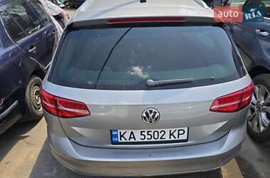 Універсал Volkswagen Passat 2015 в Києві