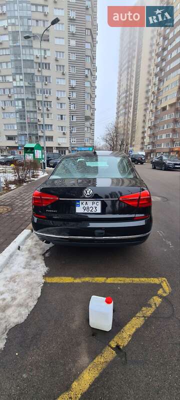 Седан Volkswagen Passat 2016 в Киеве