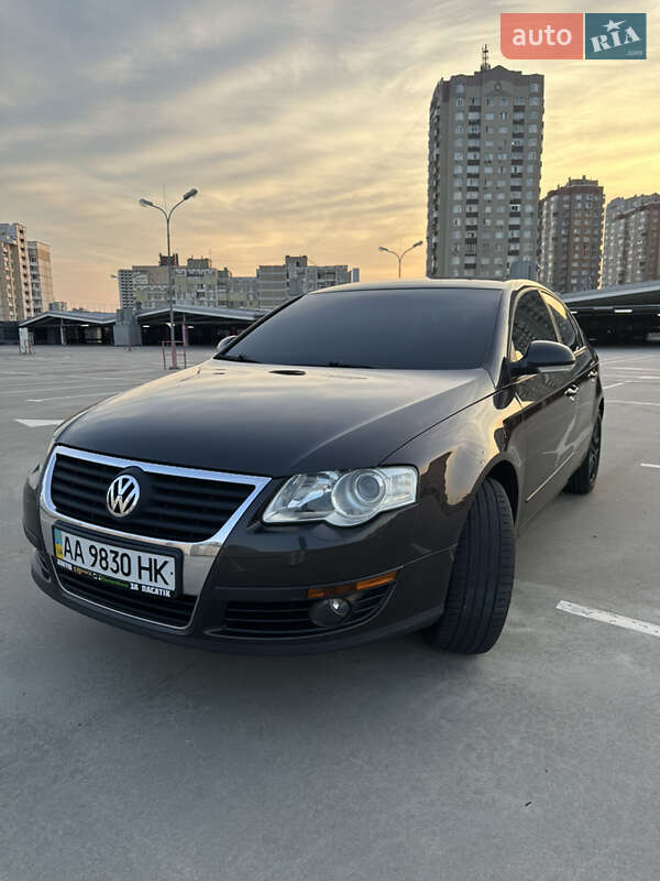 Седан Volkswagen Passat 2008 в Києві