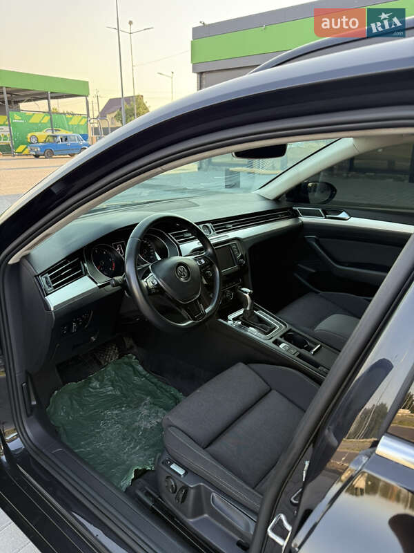 Универсал Volkswagen Passat 2015 в Днепре