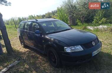 Универсал Volkswagen Passat 1999 в Ржищеве