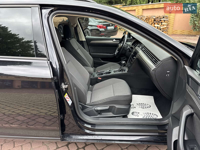 Универсал Volkswagen Passat 2017 в Мукачево