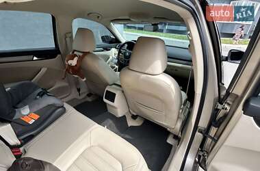 Седан Volkswagen Passat 2014 в 