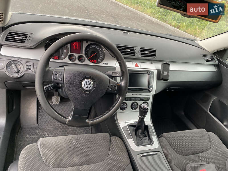 Универсал Volkswagen Passat 2008 в Харькове