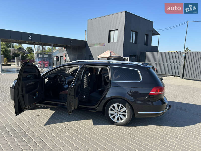 Универсал Volkswagen Passat 2011 в Хмельницком