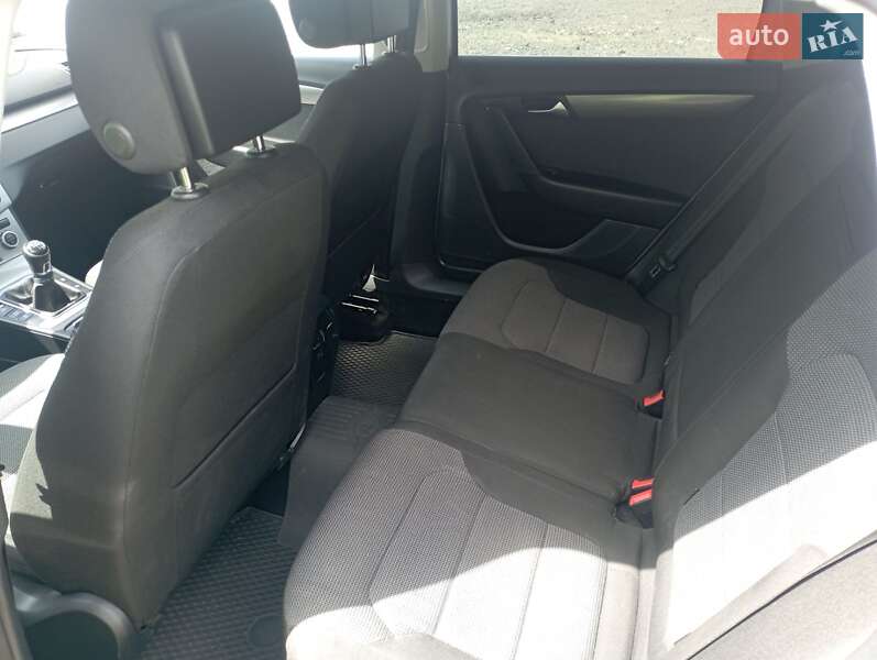 Универсал Volkswagen Passat 2014 в Изяславе фото 23 Универсал Volkswagen Passat 2014 в Изяславе