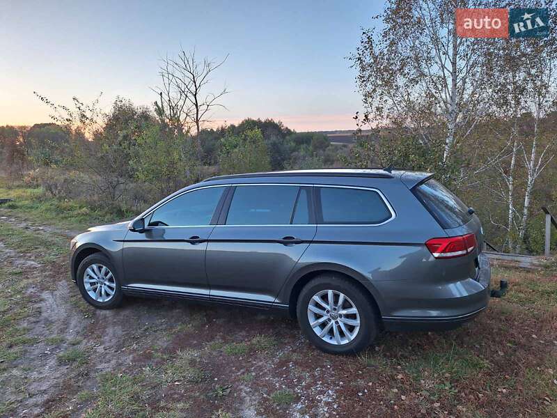 Універсал Volkswagen Passat 2015 в Глухові