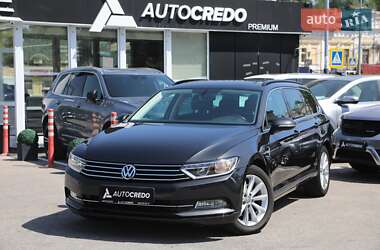 Универсал Volkswagen Passat 2018 в Харькове