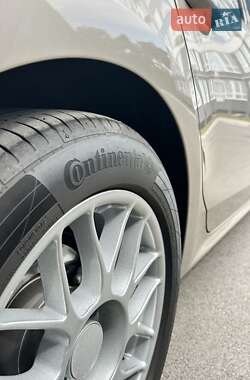 Седан Volkswagen Passat 2014 в 