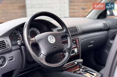 Універсал Volkswagen Passat 2004 в 