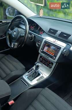 Універсал Volkswagen Passat 2010 в Вінниці