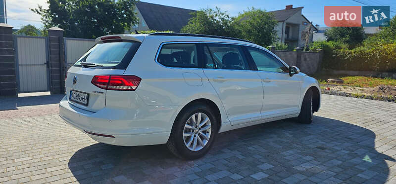 Універсал Volkswagen Passat 2016 в Нововолинську